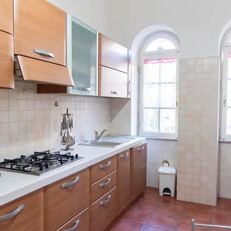 Domus Magnagrecia Apartmán *